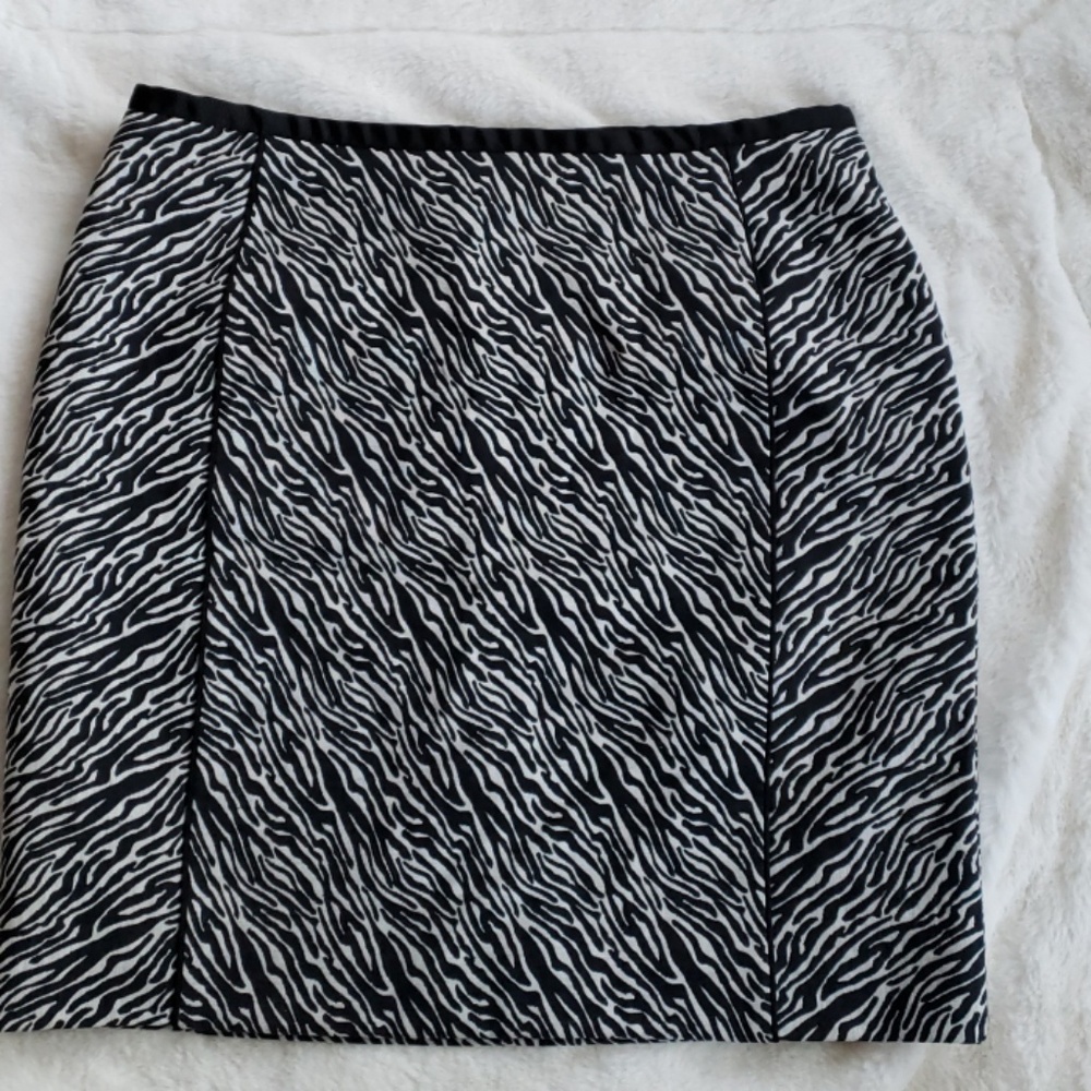 H&M Zebra Print Pencil Skirt